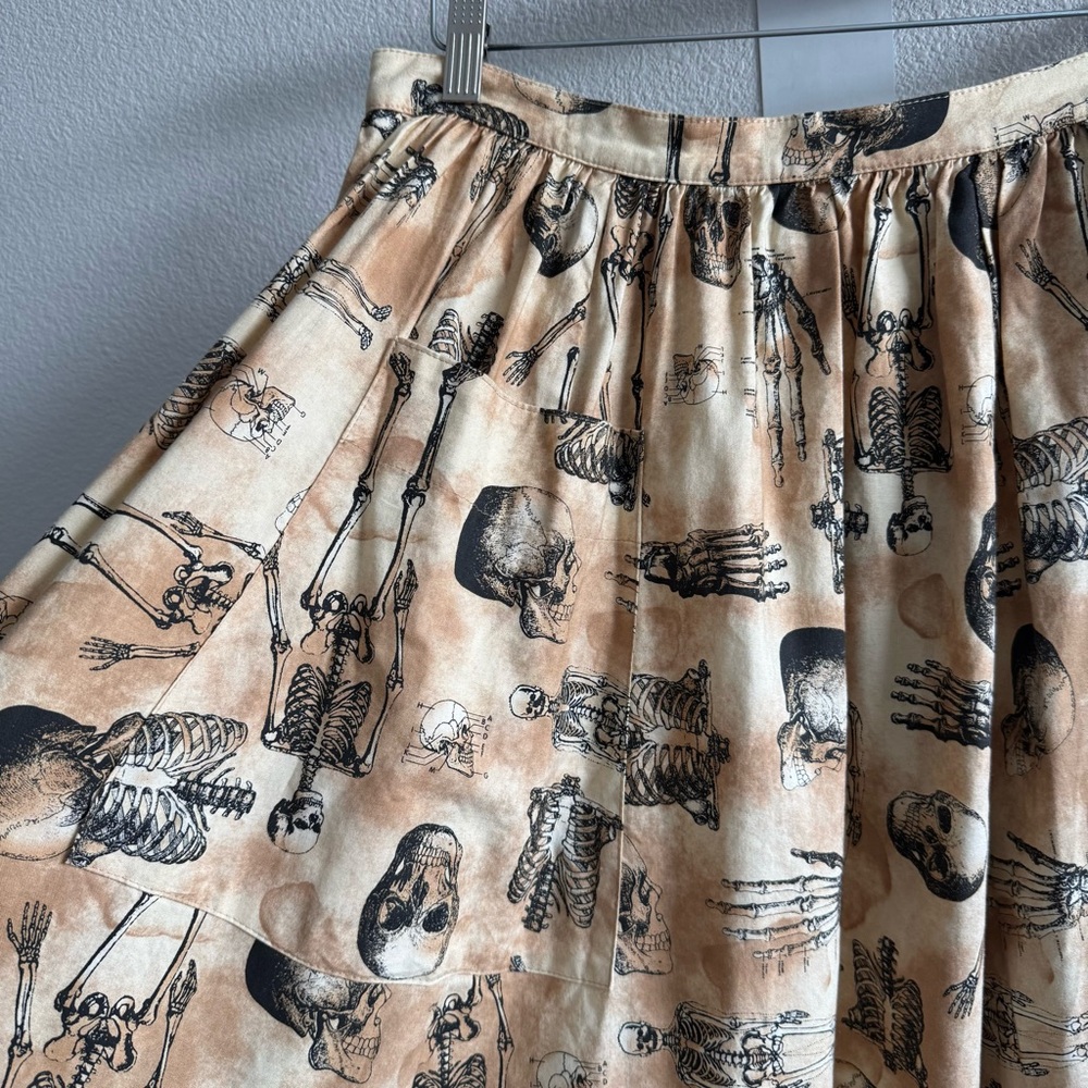 ModCloth Bea & Dot Skeleton Anatomical Full Circle Skirt Tan Brown Halloween - Picture 7 of 11